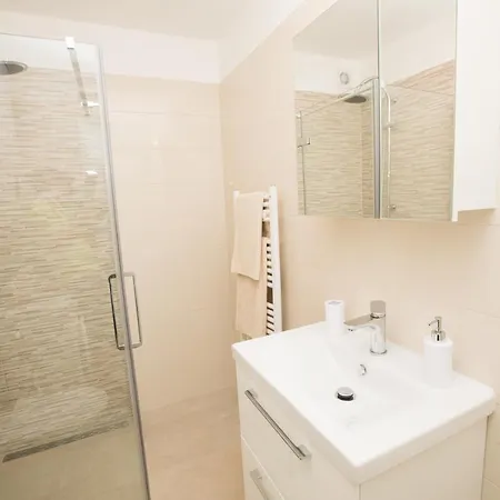 Roza Apartment